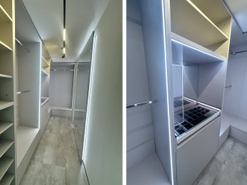 šatna s RGB osvětlením a zásuvkou na šperky